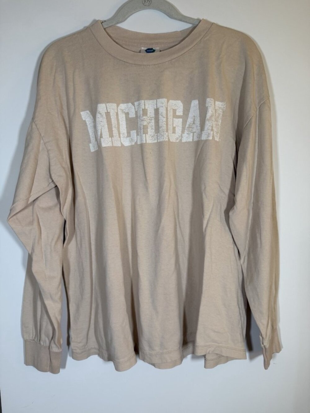 Vintage Y2K Belton Michigan Wolverines tan white distressed block logo XL tshirt